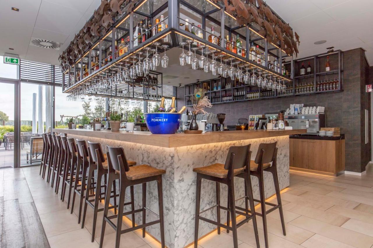Fletcher Hotel-Restaurant Het Veerse Meer 阿讷默伊登 外观 照片